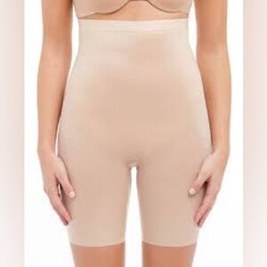 SPANX
Thinstincts® 2.0 High-Waisted Mid-Thigh